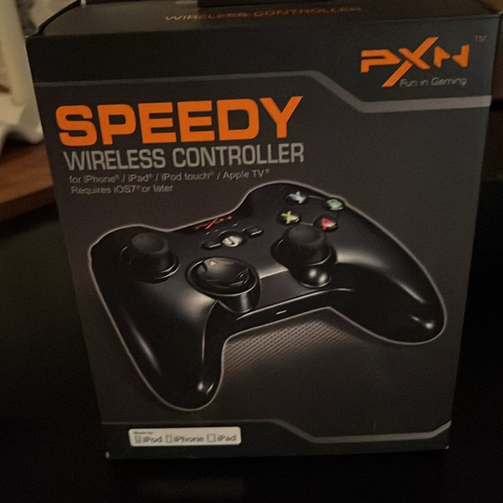 PXN Speedy wireless controller 
For iPhone/ iPad/ iPod touch/ Apple TV